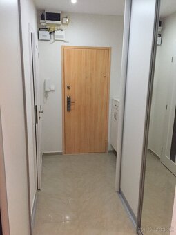 Prenájom 1 izb byt Sekčov - 8