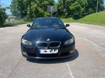 Predám BMW e93 320i cabrio - 8