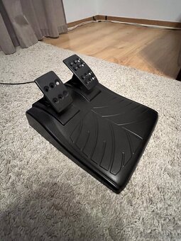 Volant k videohrám od Logitech Driving Force Pro - 8