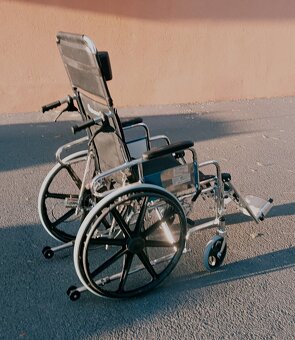 Invalidný vozík polohovateľný - 8