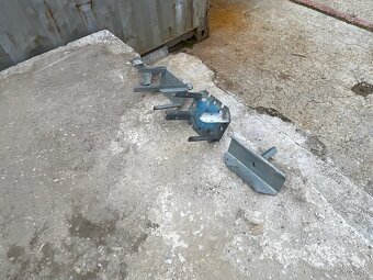 Predám stavebné stojky a hlavice - 8