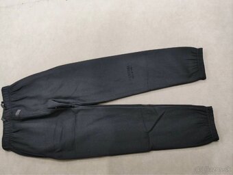 ESSENTIALS mikina a teplaky - 8