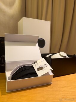 Apple Vision Pro 256GB – množstvo príslušenstva - 8