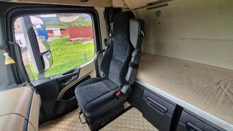 Mercedes Benz Actros - 8