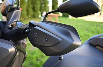 Yamaha xmax300 - 8