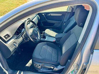 Volkswagen Passat Variant B7 TDI model 2012 - 8