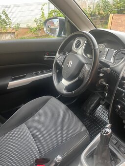 Suzuki Vitara - 8