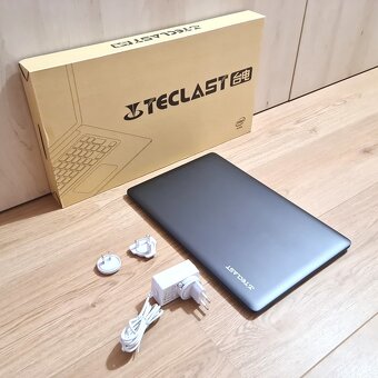 Predám hliníkový 15.6" Full HD IPS 8GB RAM / - 8