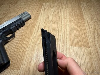 COLT 1911 Rail GBB CO2 - 8