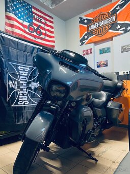Harley Davidson Street Glide CVO 117 - 8
