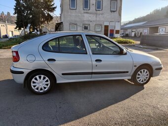 Renault Megane - 8