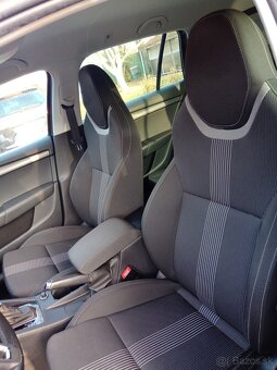 ŠKODA OCTAVIA COMBI TDI, DSG - 8