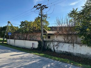 Budova s veľkým potenciálom v centre obce Žihárec - 8