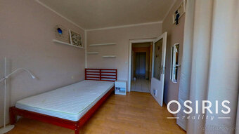 Priestranný 3 izbový byt s loggiou 12m2 v pôvodnom stave, Bô - 8