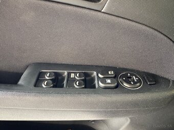 Hyundai i30 1.4 MPI 2011 / Slovák - 8