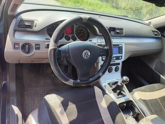 VW PASSAT Kombi B6 - 8