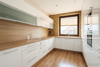 Na predaj 4 izb dom v Poproči s krbom, terasou a garážou - 8