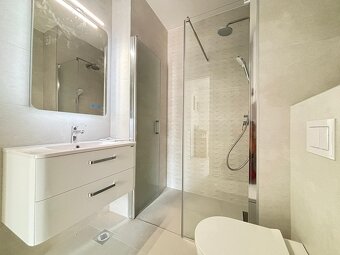 3-izbový apartmán v novostavbe s výhľadom na more,Chorvátsko - 8