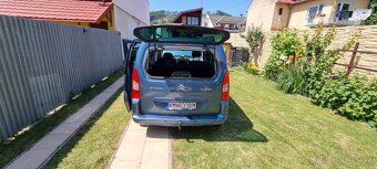 Citroen Berlingo 1,6hdi 2011 82kw panoramatická strecha - 8