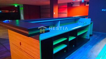 Veľký komerčný priestor 292 m2 priamo v centre mesta - 8
