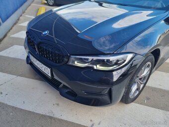 BMW 320d xD MHEV Touring Sportline - 8