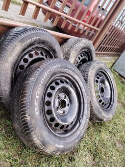 Mám na predaj zimné pneumatiky 5x112 R15 - 8