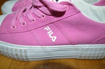 predam krasne damske tenisky FILA - 8
