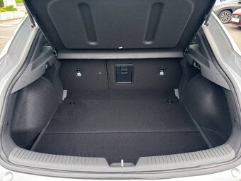 Hyundai i30 Fastback 1.5 T-GDi mHEV Family - 8