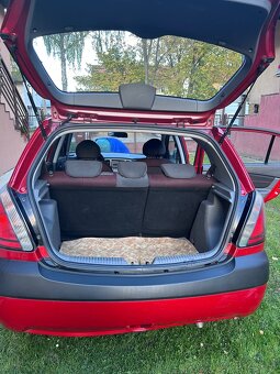 Kia Rio 1.4i benzín 71Kw, M5 - 8