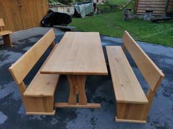 Masívne stoly s lavicami - 8