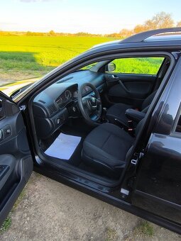 Škoda Octavia 1.9 tdi Tour - 8