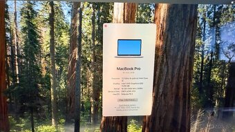 Apple MacBook Pro 15" Retina Touch Bar 2019 - 8