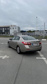 Renault Latitude - 8