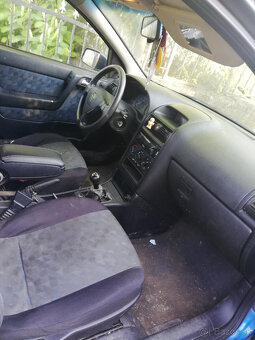 Opel Astra Caravan - 8