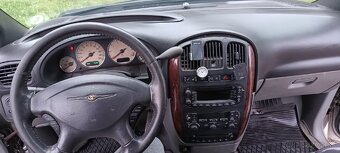 Chrysler grand voyager 3,3 4x4 V6 LPG - 8