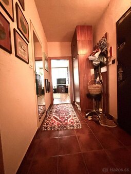 Predáme veľký 1 izb byt 48m2 v Nitre Zvolenská ul - 8