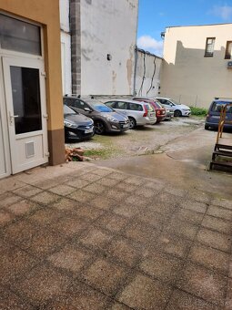 Prenajom obchodného priestoru s parkovanim v centre Trencina - 8