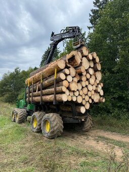 Predám vyvážačku John Deere 1210e - 8