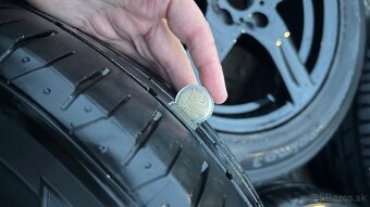 Elektróny so sadou pneu Hankook - 8