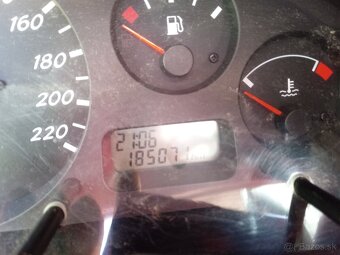 Predám Nissan Almera 1.5 benzín - 8