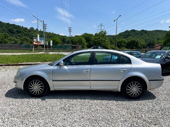 Škoda Superb 2.0 TDI Comfort DPF - 8