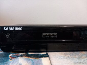 DVD/HDD rekordér s konverziou do HDMI - 8