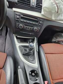BMW 116i e 81 náhradní díly z vozu . - 8