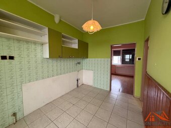 VÝBORNÁ LOKALITA Rodinný dom s garážou Dvory nad Žitavou - 8