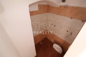 NA PREDAJ - DVA IDENTICKÉ DOMČEKY / APARTMÁNY NA LIPTOVE - 8