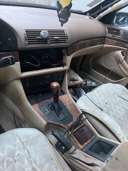 Rozpredám BMW E39 orientblau - 8