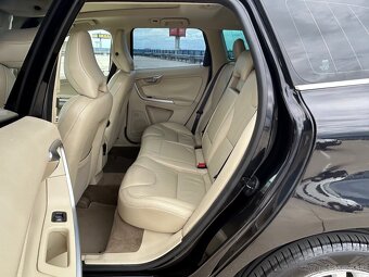 Volvo XC60 D5 2,4 AWD 151kw Summum - 8