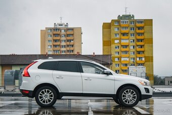 Volvo XC60 D5 (151kW) AWD Momentum Geartronic - 8