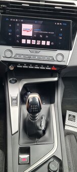 Peugeot 308 2022" 1.5 diesel - 8