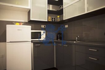 Prenájom kancelárskeho priestoru v komplexe AB Hliny - 8